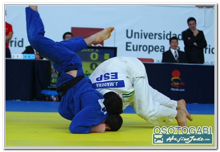 CEU2011 900016